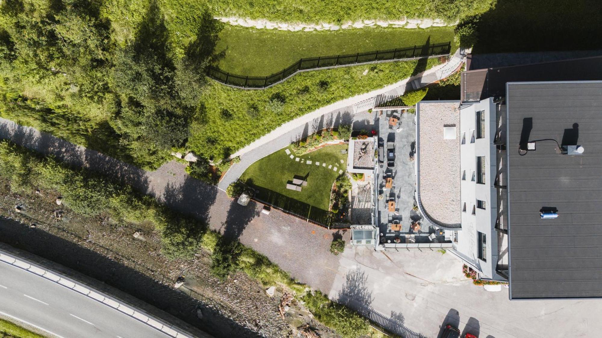 קאונרטל Hotel Edelweiss מראה חיצוני תמונה